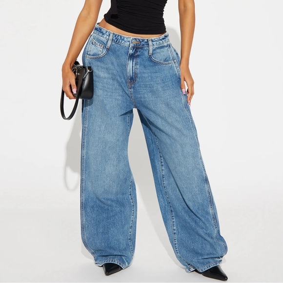 Getting Along Wide Leg Jeans - Medium Wash,never worn without tags. - Picture 5 of 9